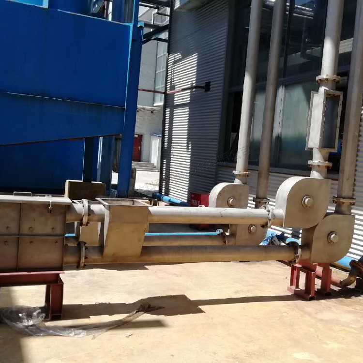 碳酸氫(qing)铵密閉管(guan)鏈輸送之(zhī)路，無塵密(mì)封輸送設(shè)備，襄阳用(yong)裕橡胶制(zhì)造有限公(gōng)司碳酸氫(qing)铵管鏈輸(shū)送機 第2張(zhang)