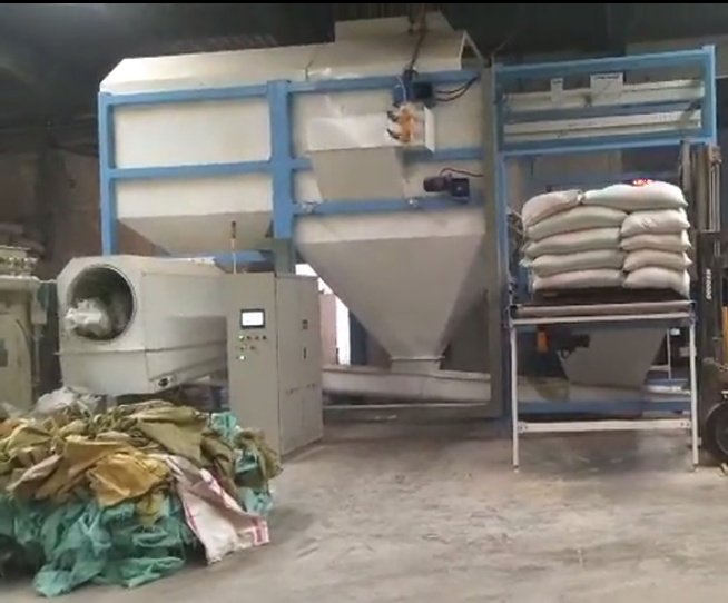 全(quán)自動拆(chāi)垛設備(bei)