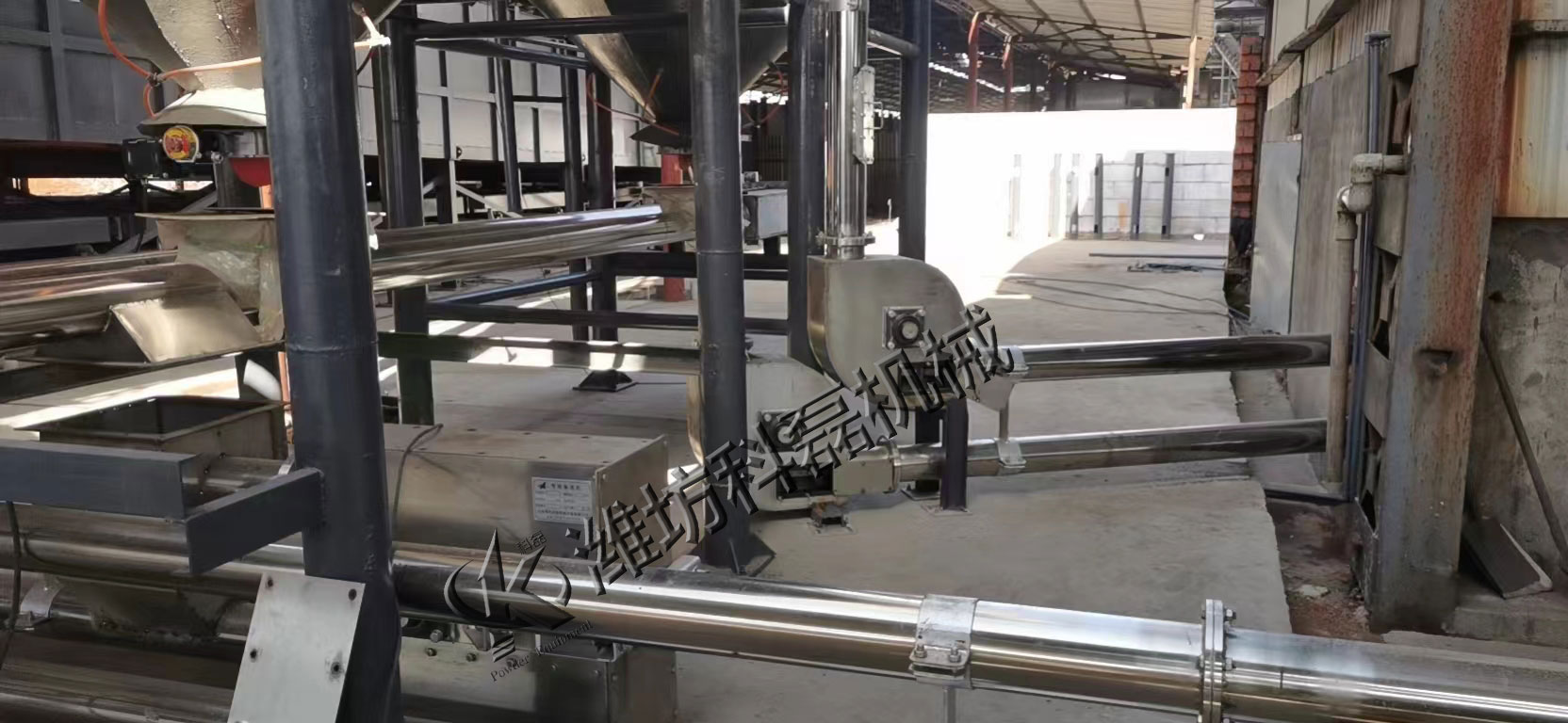 襄阳(yáng)用裕橡胶(jiāo)制造有限(xian)公司管鏈(lian)輸送設備(bei) 管鏈輸送(song)機 輸送設(she)備 第2張